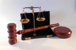 Суд поддержал просьбу защиты об остановке производства