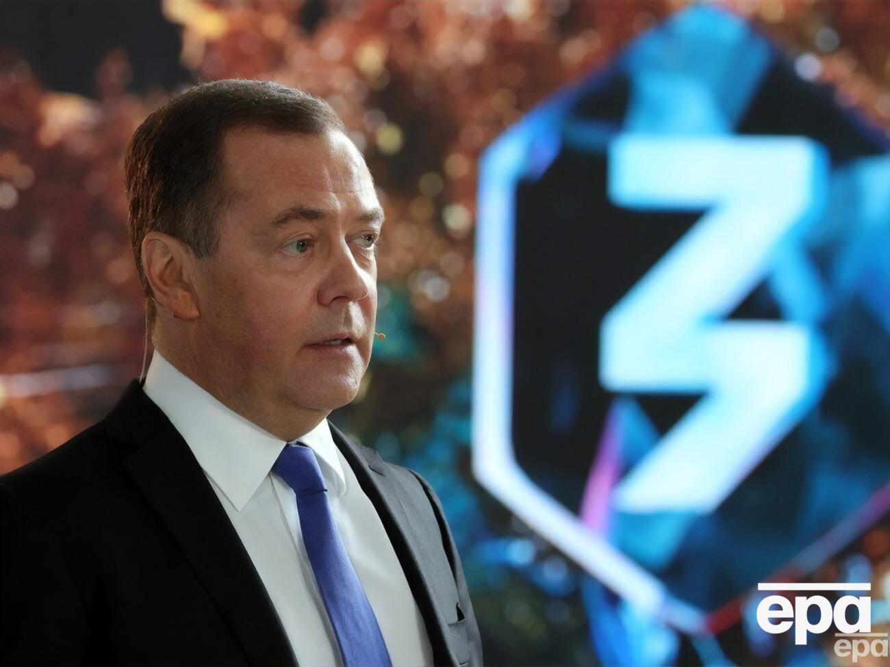 Медведев допустил, что война РФ против Украины "на десятилетия, наверное"