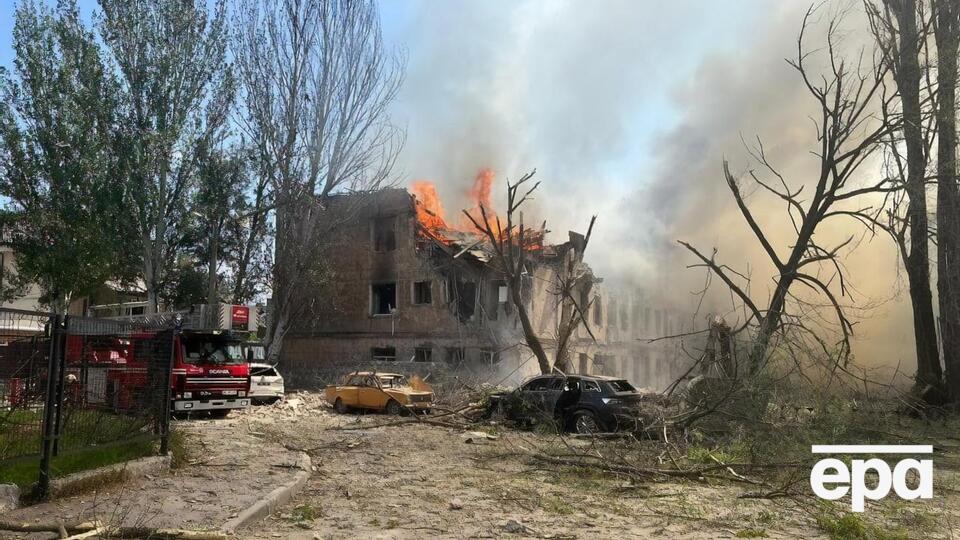 В Днепре продолжается поиск пропавших без вести людей на месте ракетного удара российских оккупантов