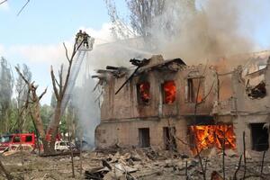 Рятувальники ліквідували пожежу, яка виникла внаслідок прильоту російської ракети
