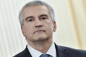 Аксьонов прагне підвищити патріотичні настрої у Криму, вербуючи нових бійців