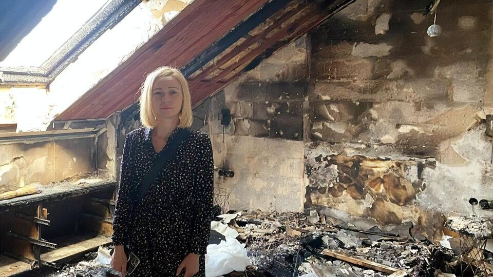 Из-за российской атаки у жительницы Киева полностью сгорел второй уровень квартиры