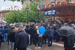 Заворушення відбувалися у трьох муніципалітетах Косова – Звечан, Зубін-Поток і Лепосавич