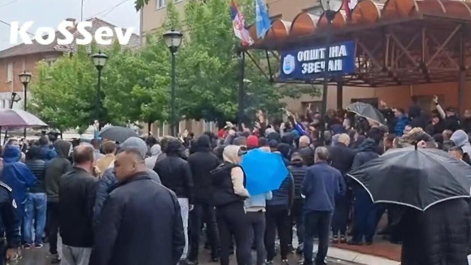 Заворушення відбувалися у трьох муніципалітетах Косова – Звечан, Зубін-Поток і Лепосавич