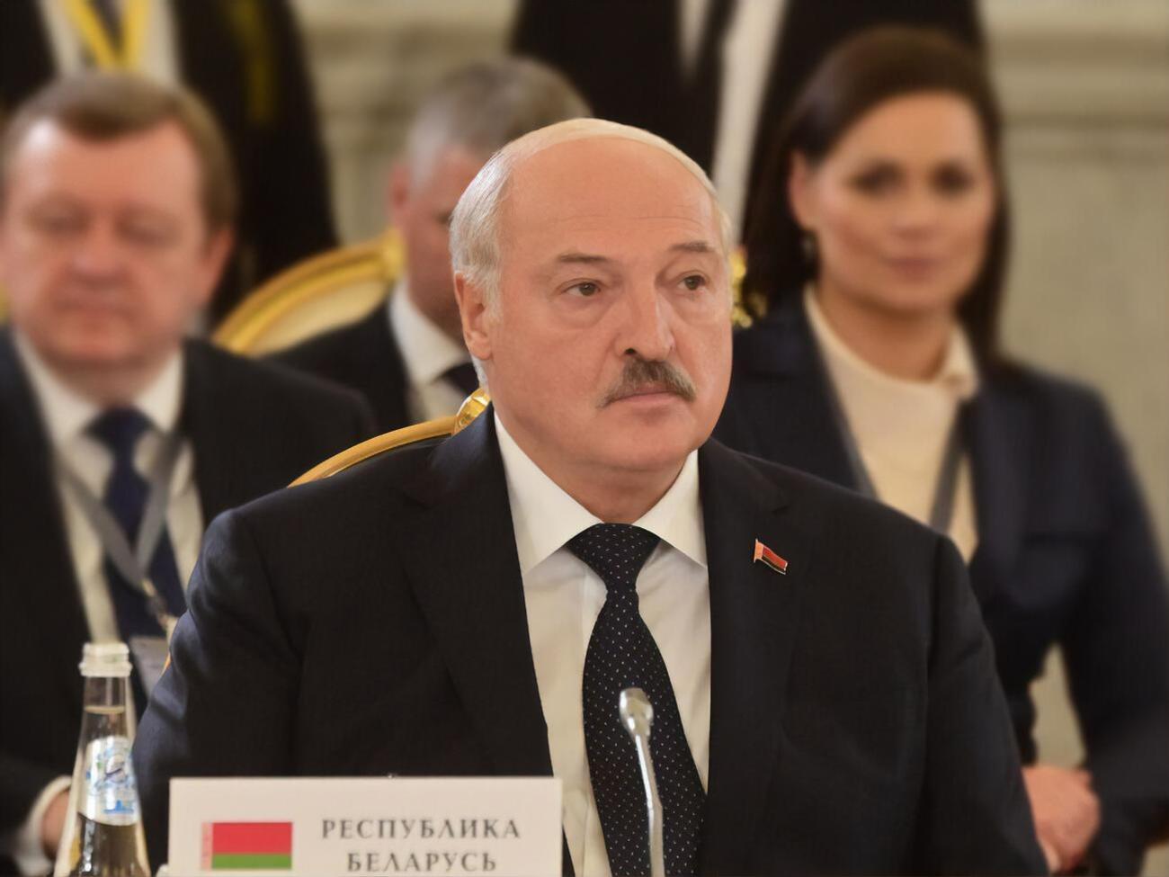 Лукашенко госпитализировали в Москве и, вероятно, признали нетранспортабельным