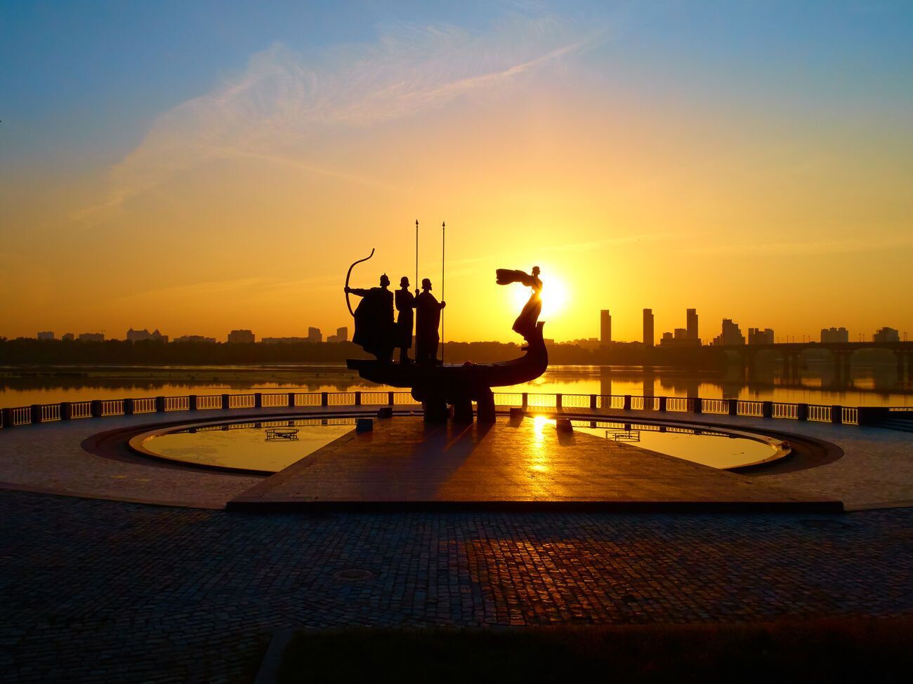 Оккупанты совершили 14-ю с начала мая воздушную атаку на Киев