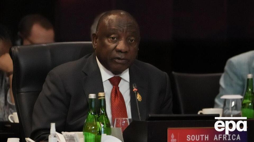 Ранее Рамафоса опровергал передачу вооружений и боеприпасов для РФ