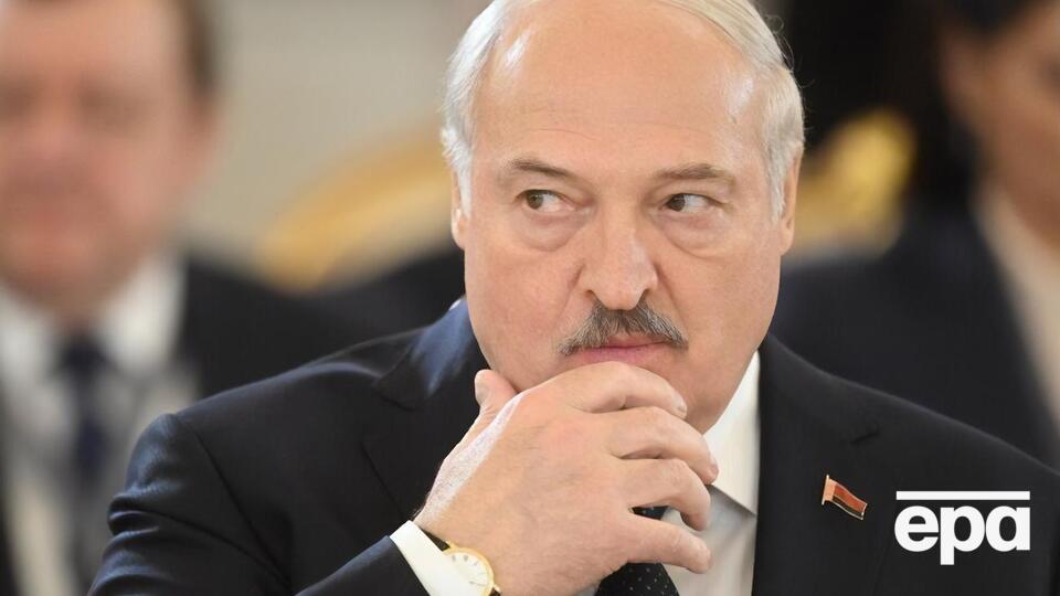 Для Лукашенка було б надто легко "просто померти", він має почути свій вирок, вважають у білоруській опозиції