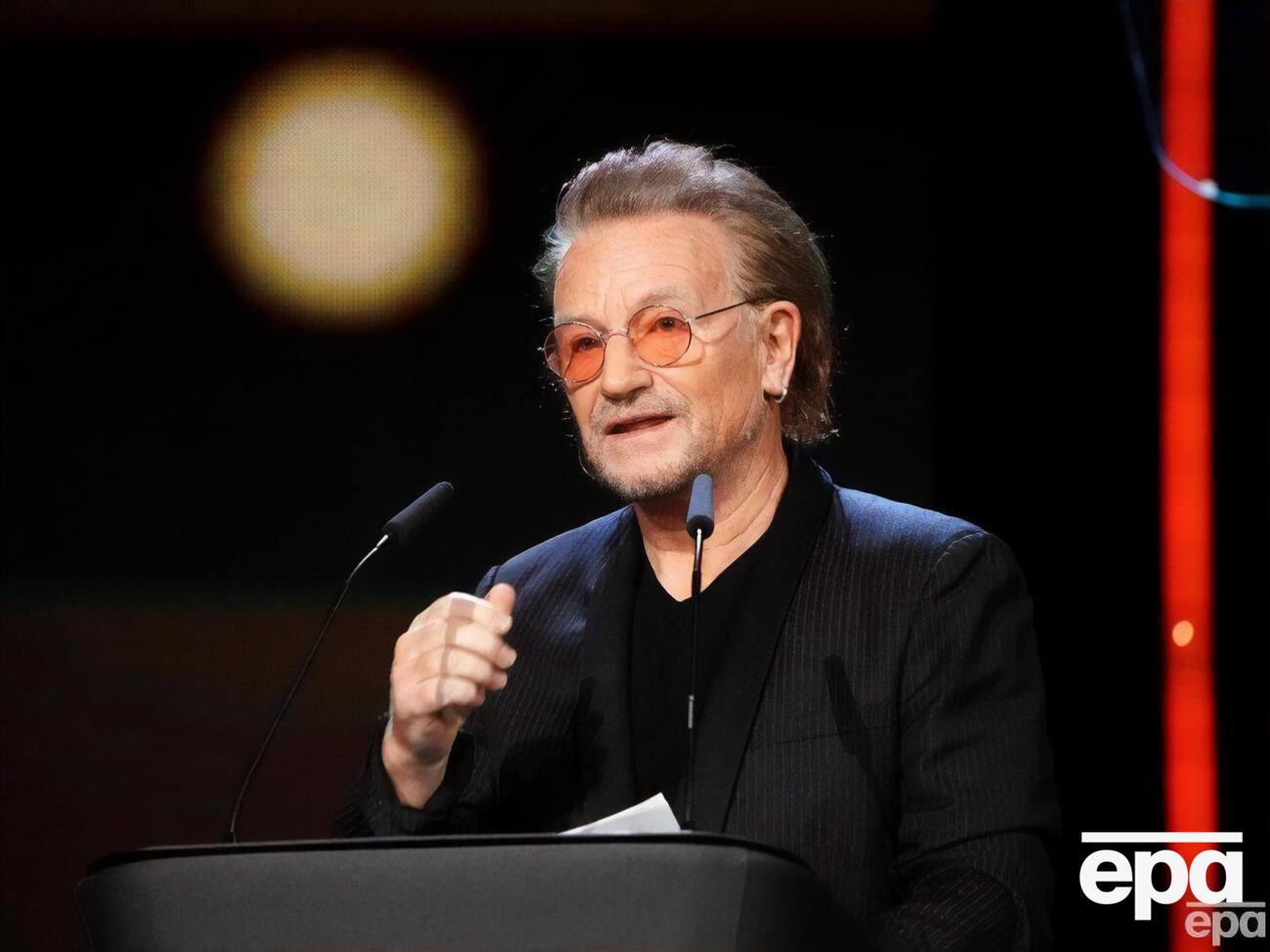 Навесні 2022 року Боно приїжджав в Україну на запрошення Зеленського