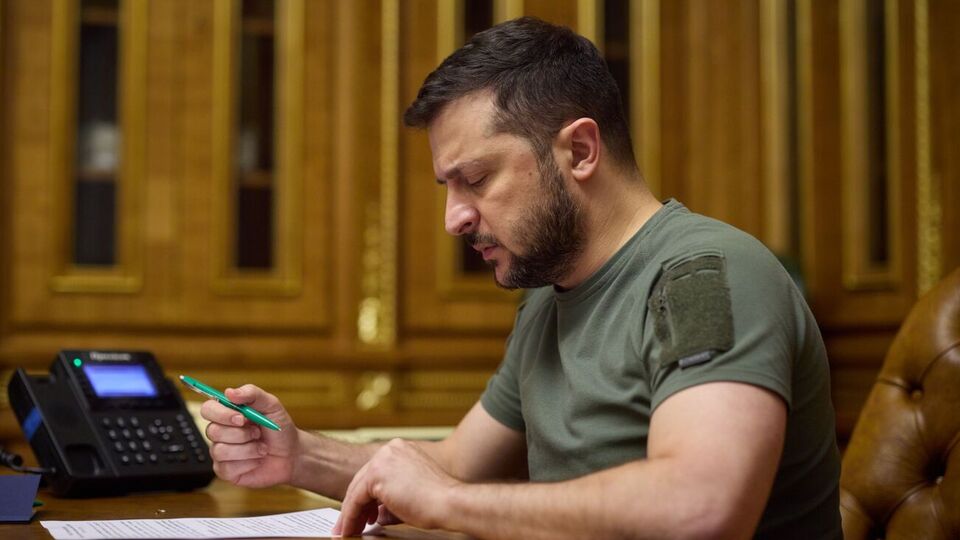 Зеленский отметил подготовку Камбоджей украинских специалистов по разминированию