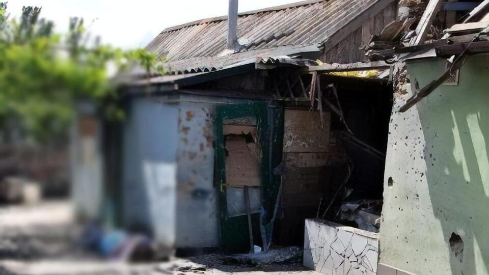 Из-за российского обстрела Казацкого в собственном доме погиб мужчина, рассказали в Херсонской ОВА