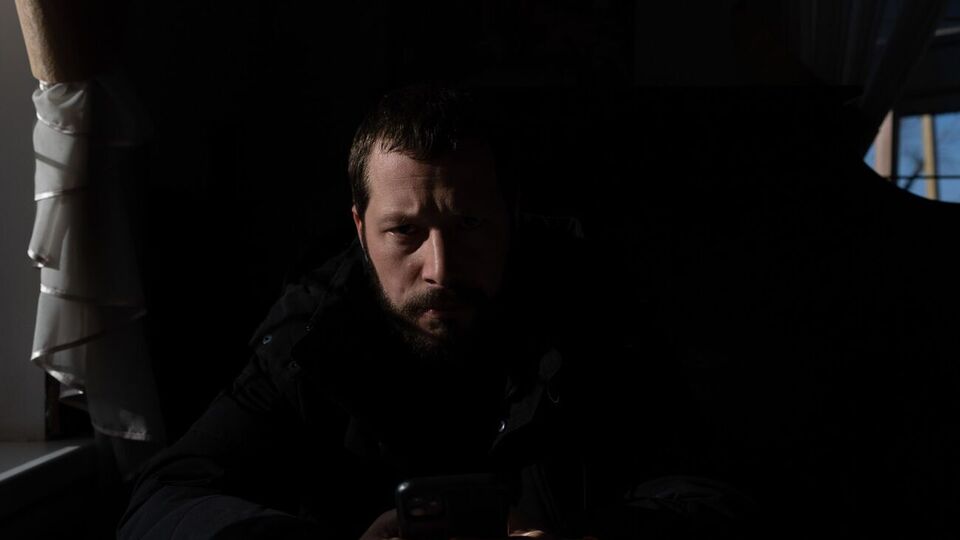 Чернов: Зараз "20 днів у Маріуполі" показують на фестивалях у різних країнах. Голоси українців чують по всьому світу. Але особливо важливо презентувати фільм в Україні