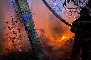 В результате ночной атаки страны-агрессора РФ в Киевской области зафиксированы разрушения частных домов, госучреждений, хозпомещений, гаражей, рассказали в полиции