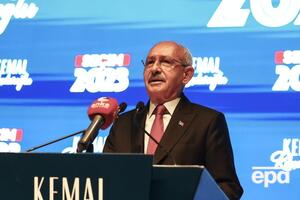 За словами Киличдароглу, на виборах, незважаючи на весь тиск, чітко виявилася воля народу до зміни авторитарного уряду