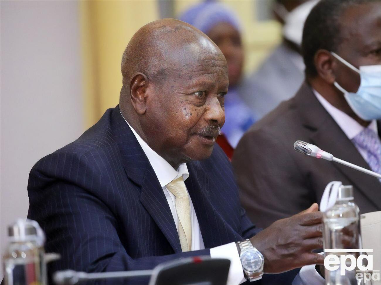 Мусевени подписал закон об ужесточении наказания для представителей ЛГБТ