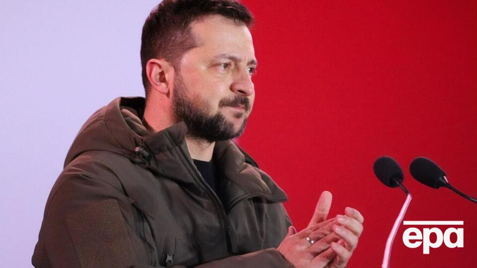 Зеленский отметил, что военная помощь "абсолютно необходима" Украине