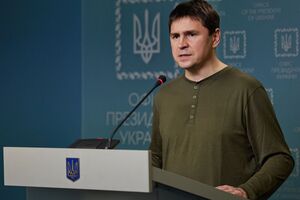 Подоляк: Дрони можна купити в будь-якому військторгу