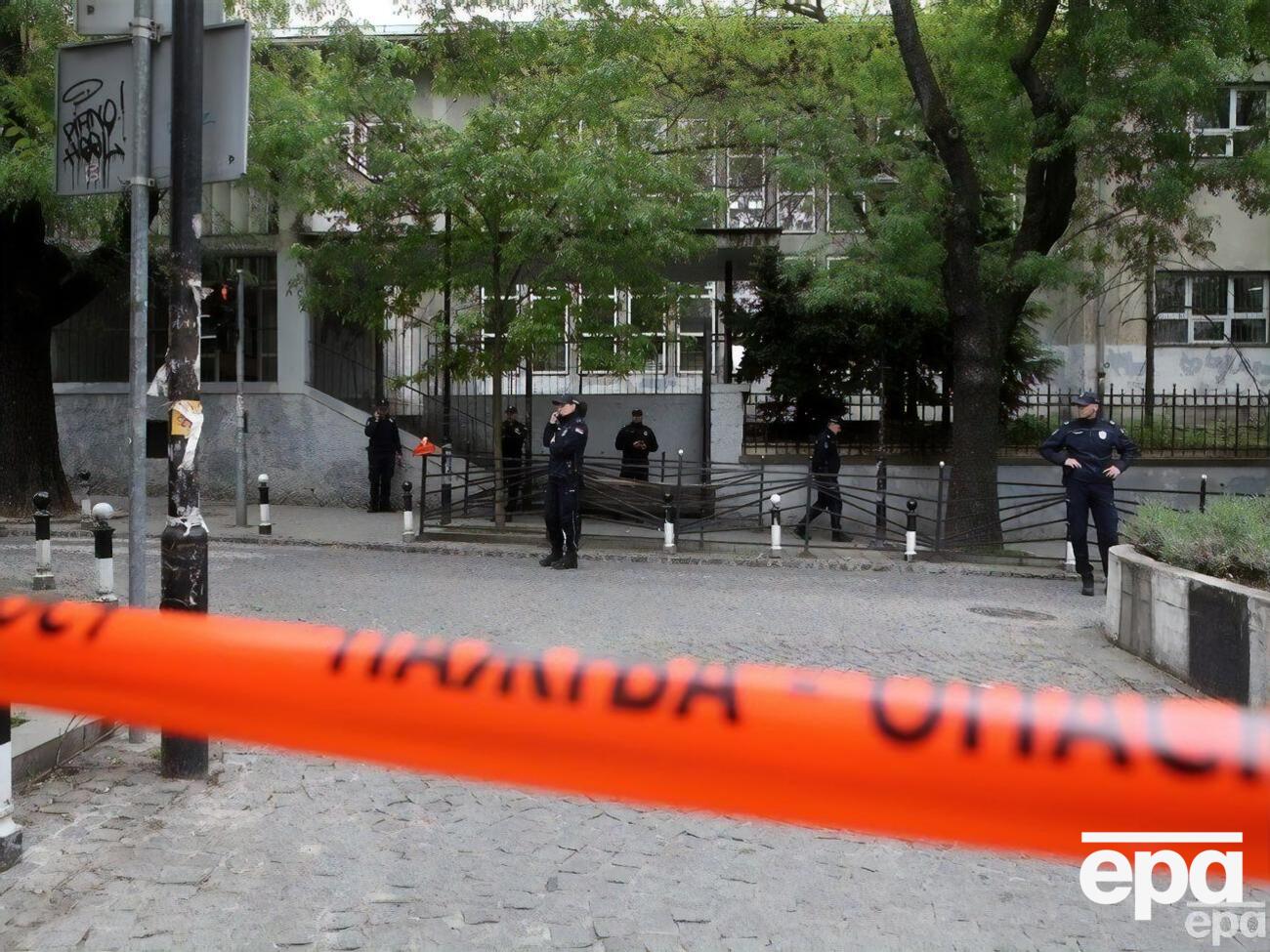 Очевидці кажуть, що підліток стріляв "з холодним виразом обличчя"