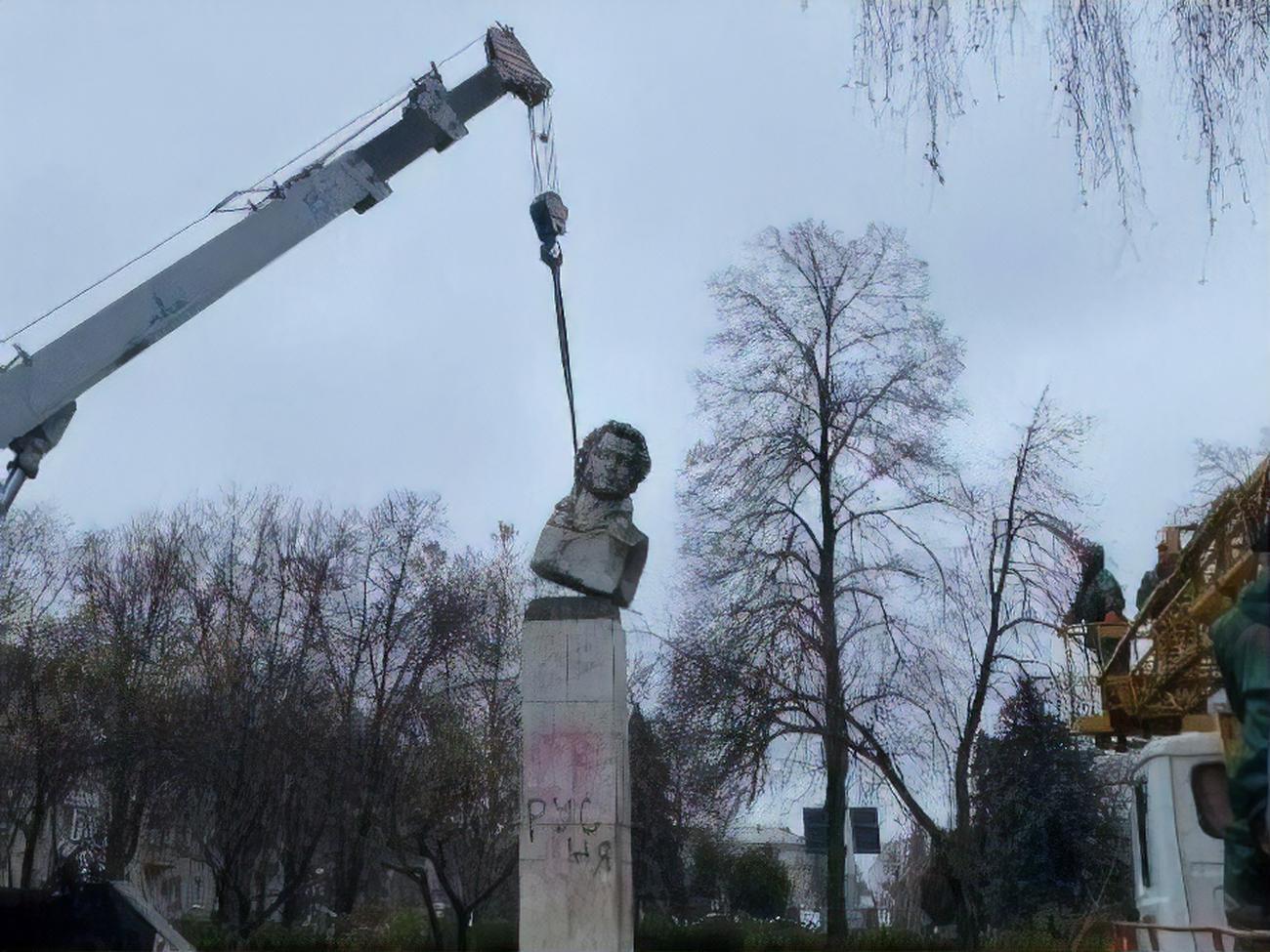 Рада приняла закон, который поможет избавить Украину от российского имперского наследия. Глава Минкульта Ткаченко назвал его "АнтиПушкин"