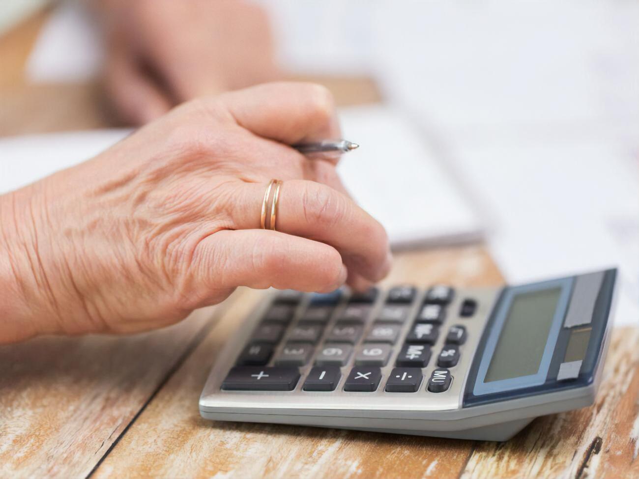 Надбавка для жертв режима СССР составит&nbsp;4200 грн в месяц