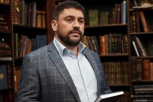 За даними слідства, Трубіцин виїхав за кордон