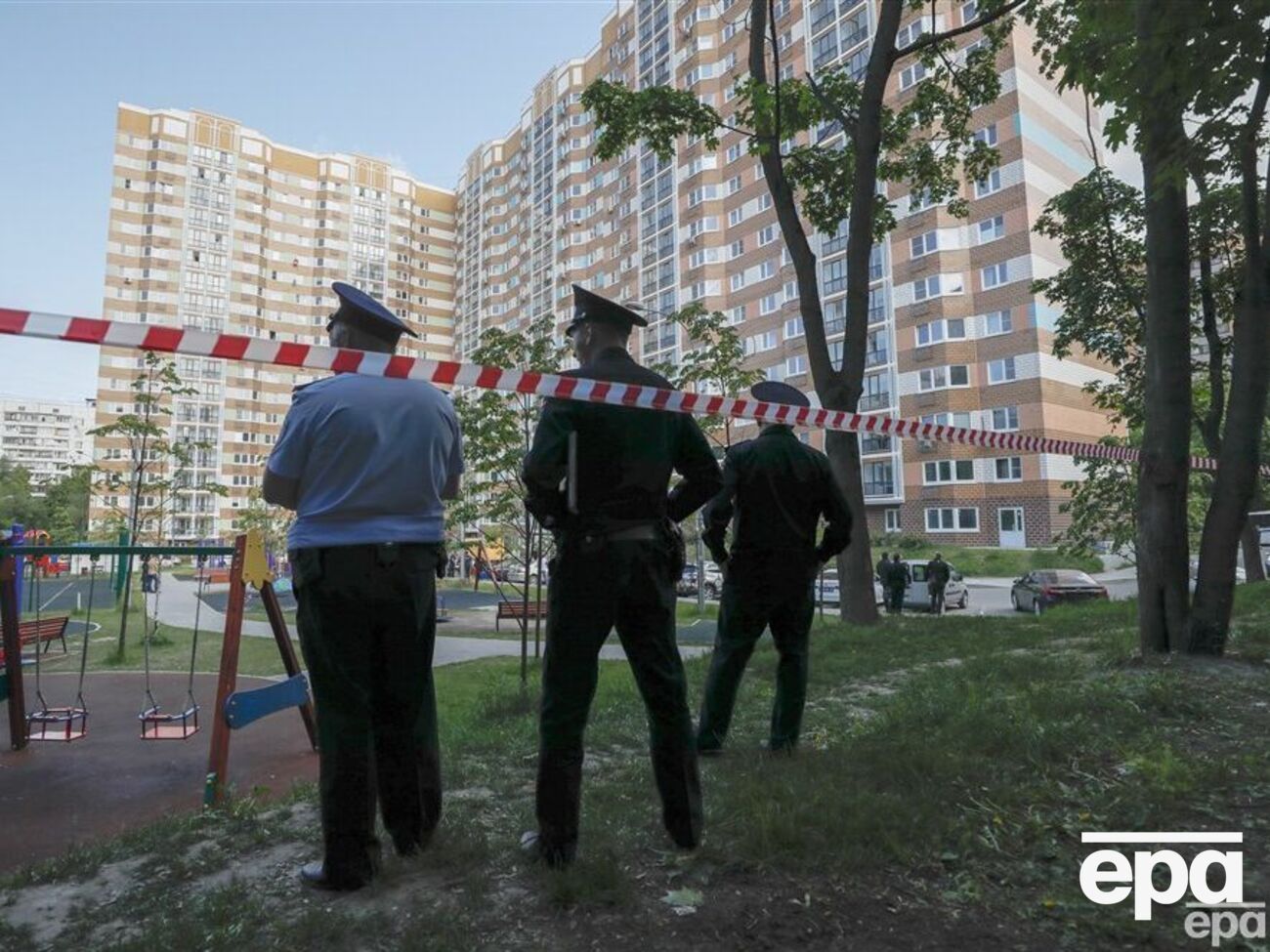 Атака была на место проживания элиты и известных в РФ лиц. Значит, уже в ближайшие часы мы увидим, как вся эта кремлевская шушваль будет вывозить свои семьи