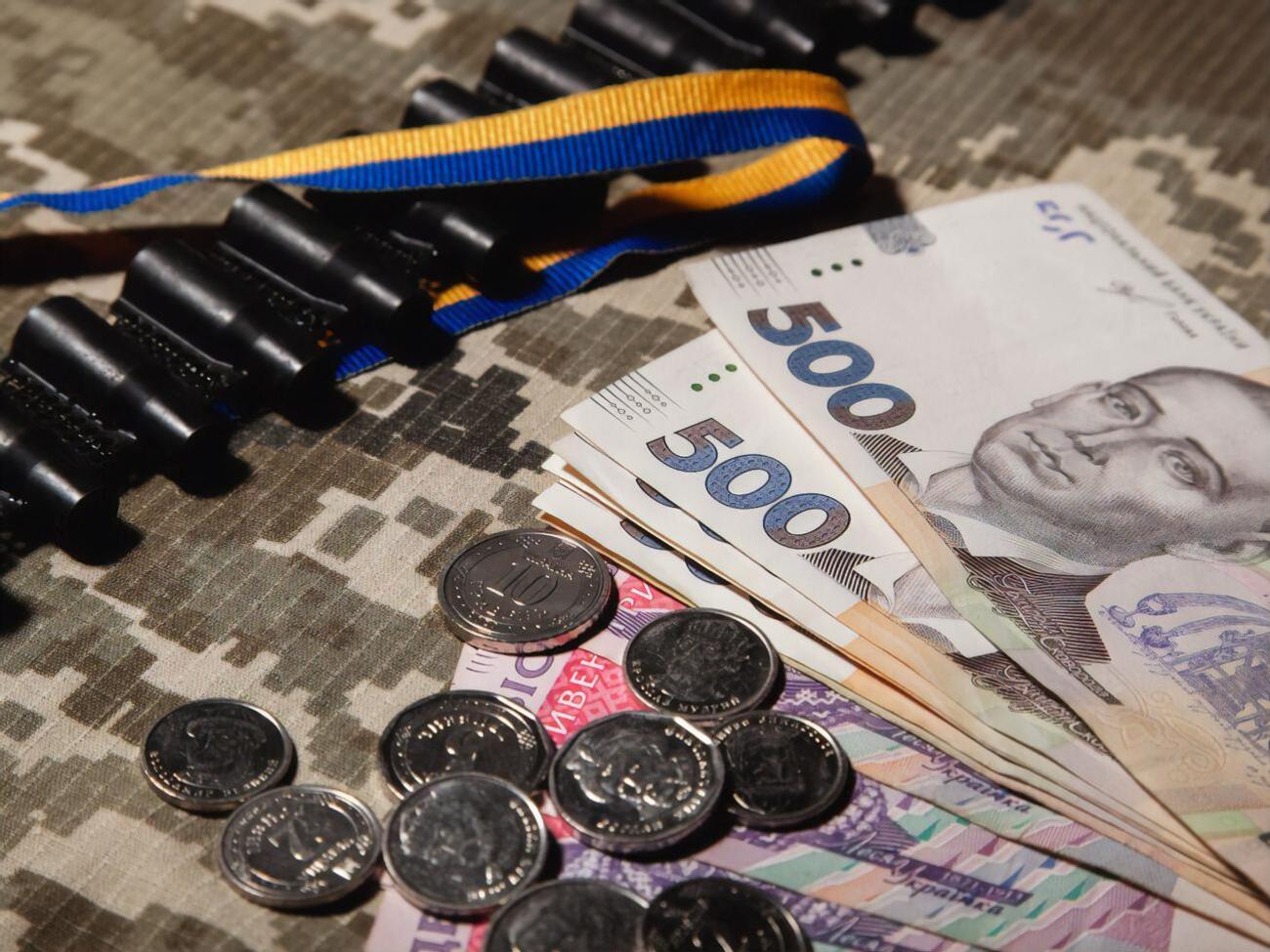 Совокупно, по данным издания, компании направили в помощь украинским бойцам 17,9 млрд грн