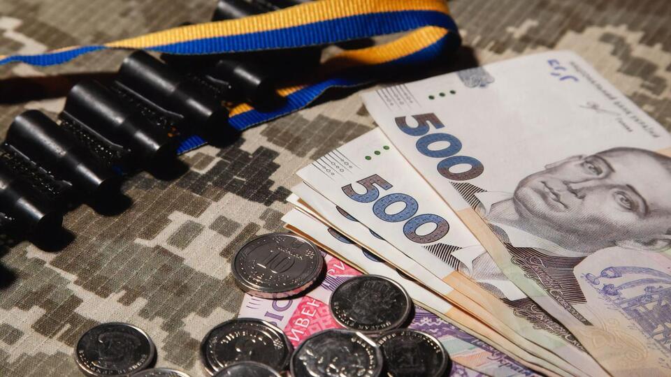 Загалом, за даними видання, компанії спрямували на допомогу українським бійцям 17,9 млрд грн
