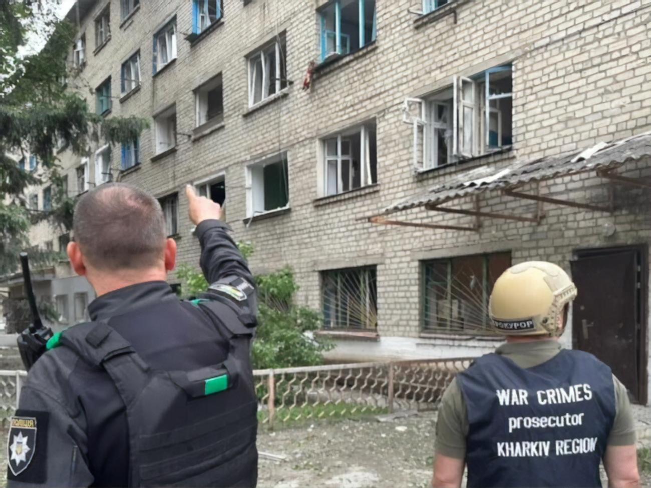 Унаслідок російського удару по Ківшарівці пошкоджено багатоповерхівку, розповіли в Харківській обласній прокуратурі