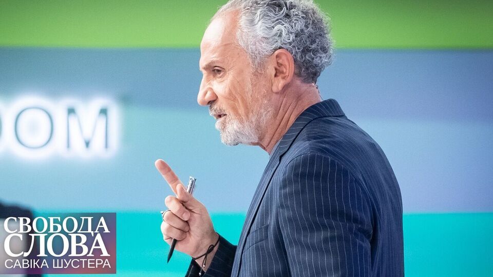 Шустер: Я не знаю, будет ли это военный переворот или какой-нибудь еще. Ну, ребята с оружием в конце концов. Это в 2020 году было без оружия