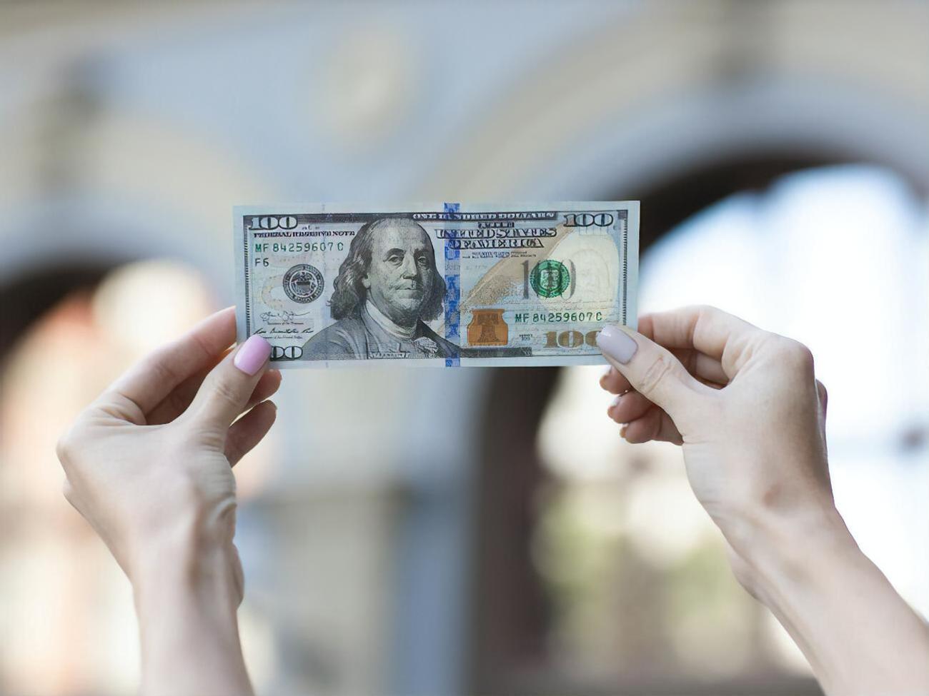 США предоставляют Украине финансовую, гуманитарную и военную помощь