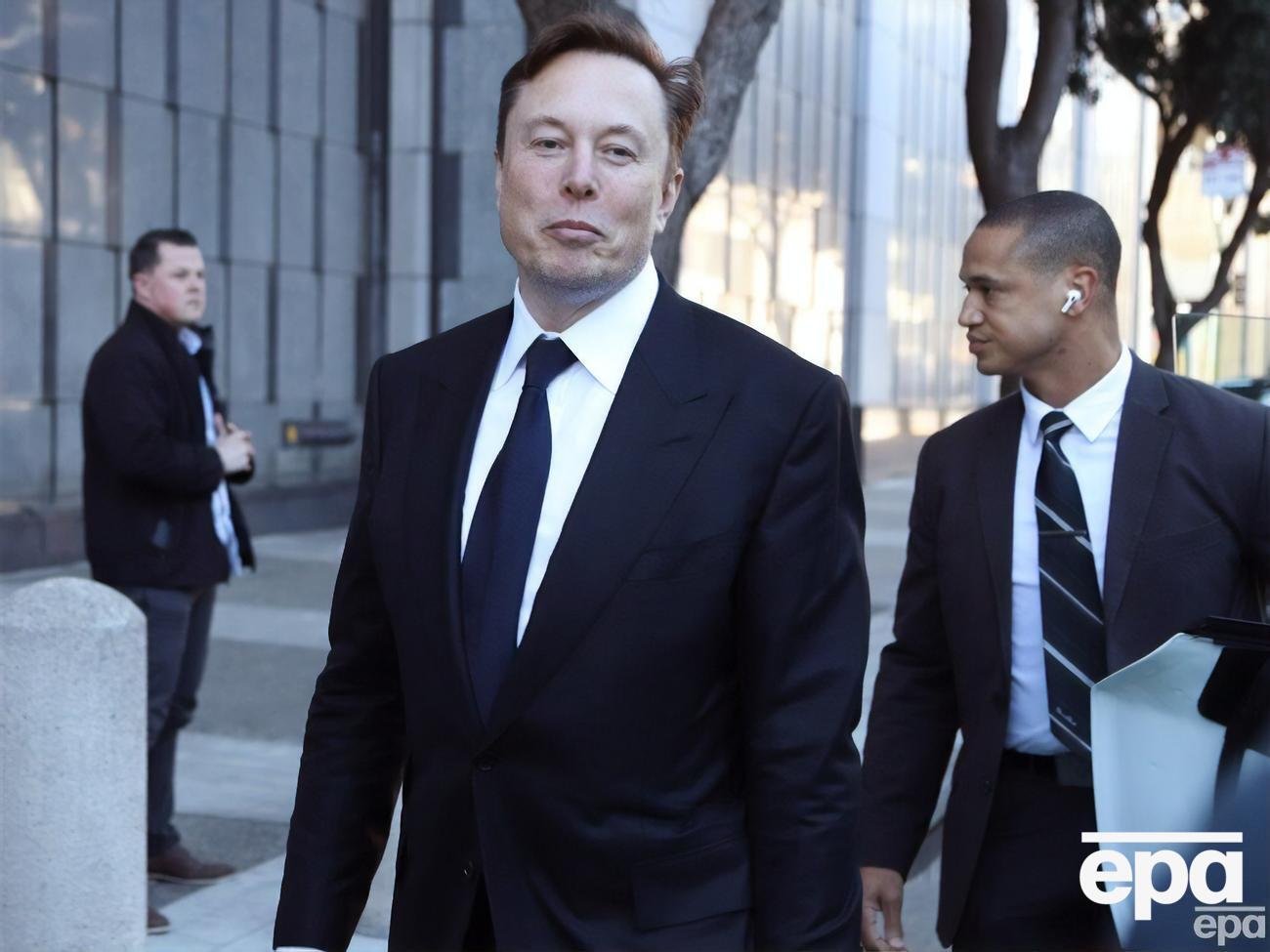 После того как Маск возглавил Twitter, компания переживает финансовые трудности, отметило&nbsp;Bloomberg