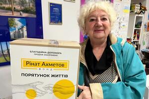Фонд Рината Ахметова передал более 600 тыс. продуктовых наборов для жителей 22 областей Украины