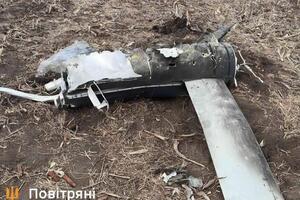 Українські військові впродовж ночі знищили 18 ударних дронів ворога та один розвідувальний безпілотник