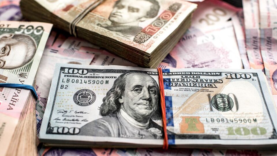 На прошлой неделе крупные системные банки начали снижать стоимость наличного доллара, отметила банкир