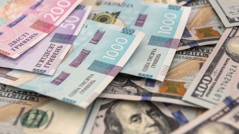 Украинские банки обнародовали курсы валют на 4 мая