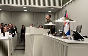 Зеленский выступил в парламенте Нидерландов