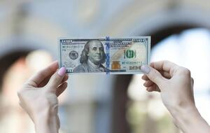 НБУ знизив чистий продаж валюти у квітні на $298,5 млн