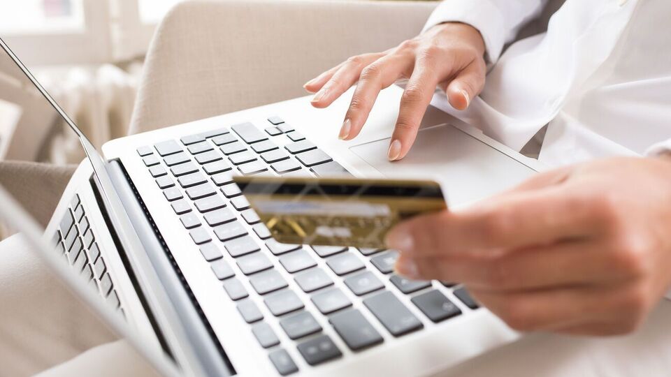 Украинцам напомнили о правилах платежной безопасности