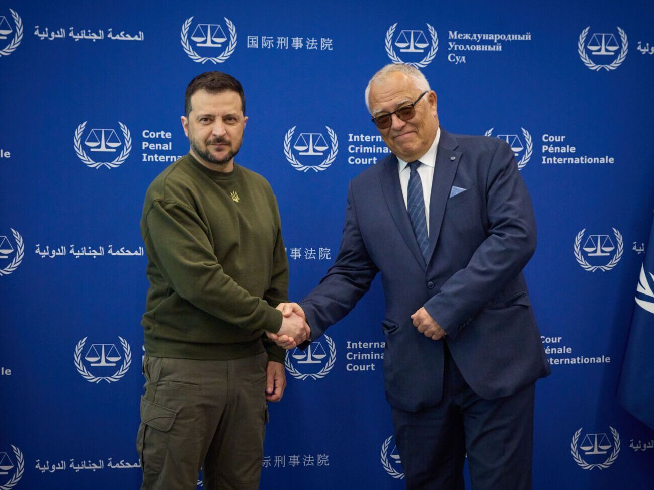 Зеленский 4 мая в Гааге провел встречу с Хофмански