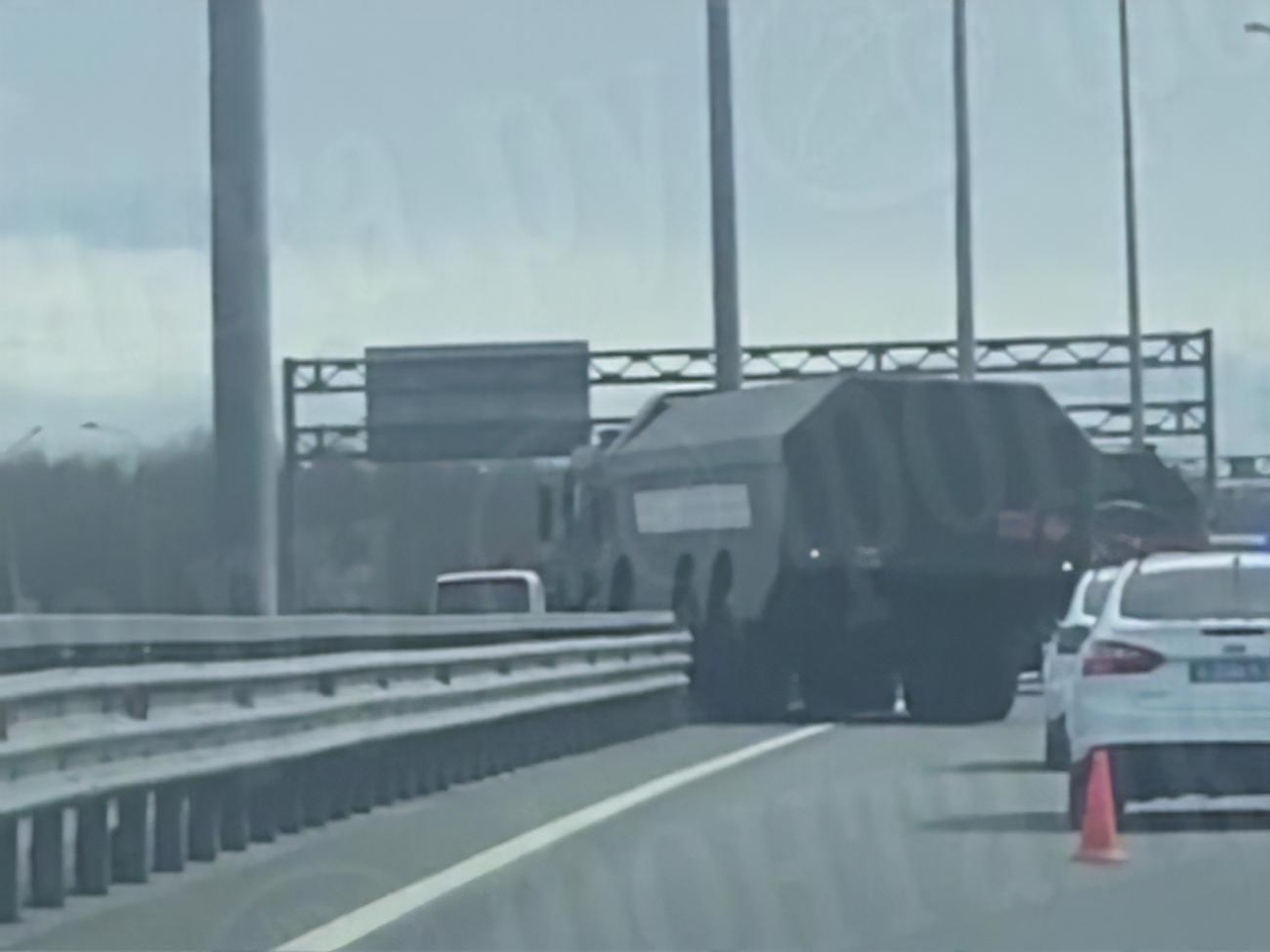 Російський ракетний комплекс потрапив в аварію на дорозі