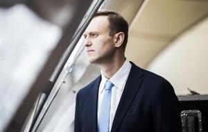 Навальный стал фигурантом нового уголовного дела. По мнению Шустера, в этот раз он может получить пожизненный срок