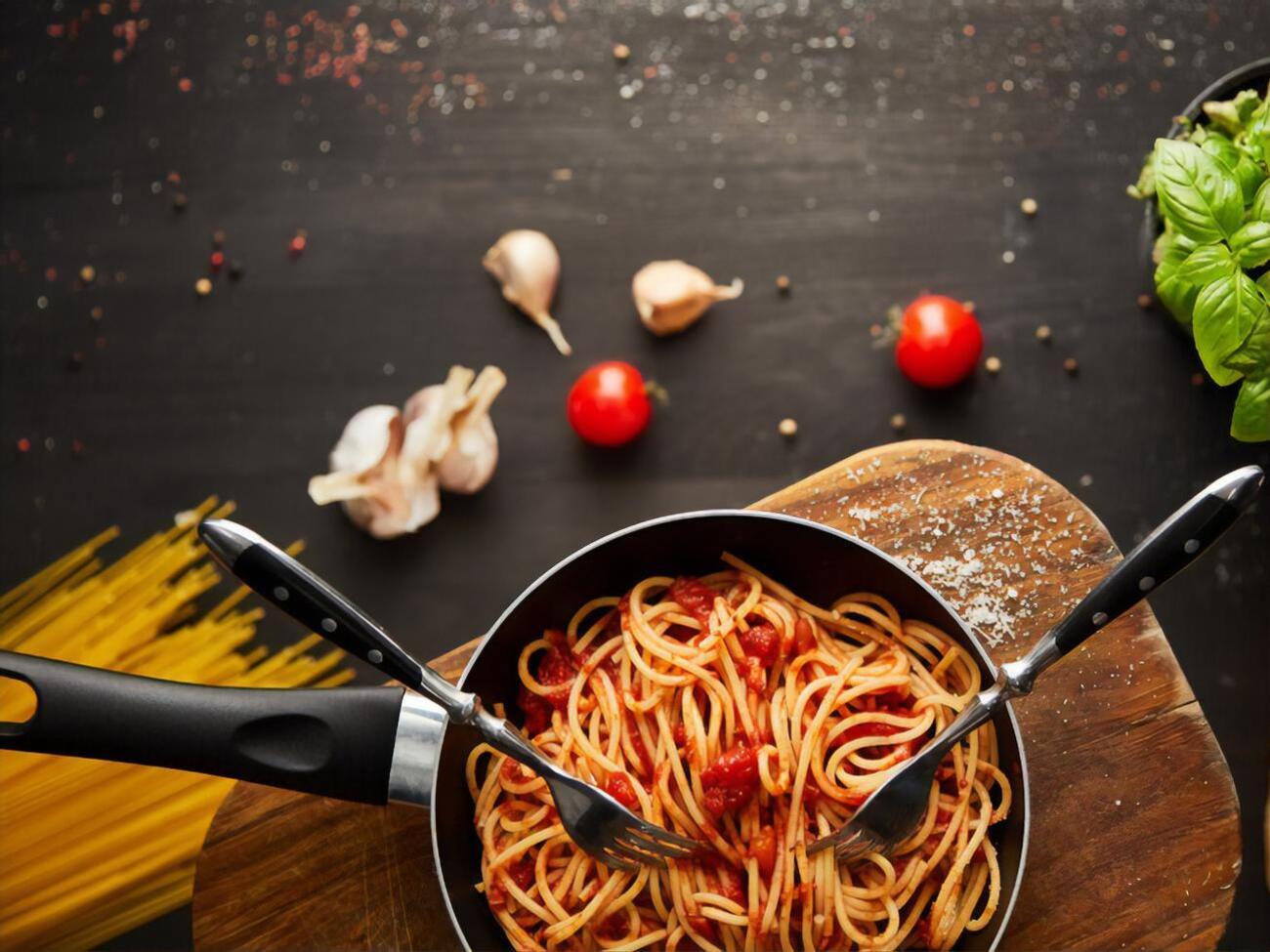 Макаронні вироби можна приготувати у сковороді