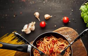 Макаронні вироби можна приготувати у сковороді