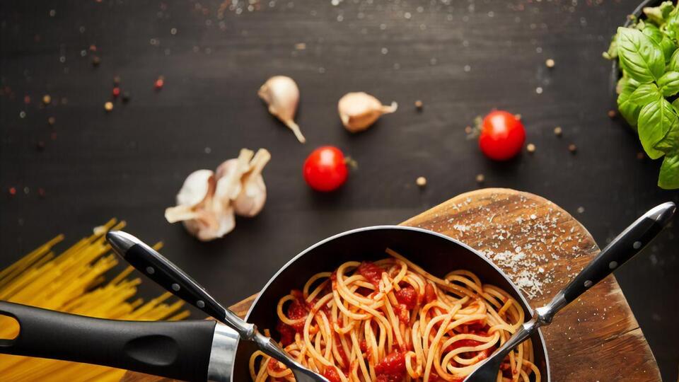 Макаронные изделия можно приготовить на сковороде