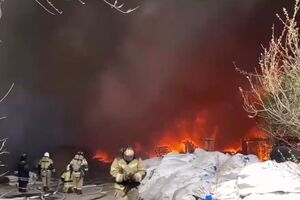 Площа пожежі сягнула 4 тис. м²