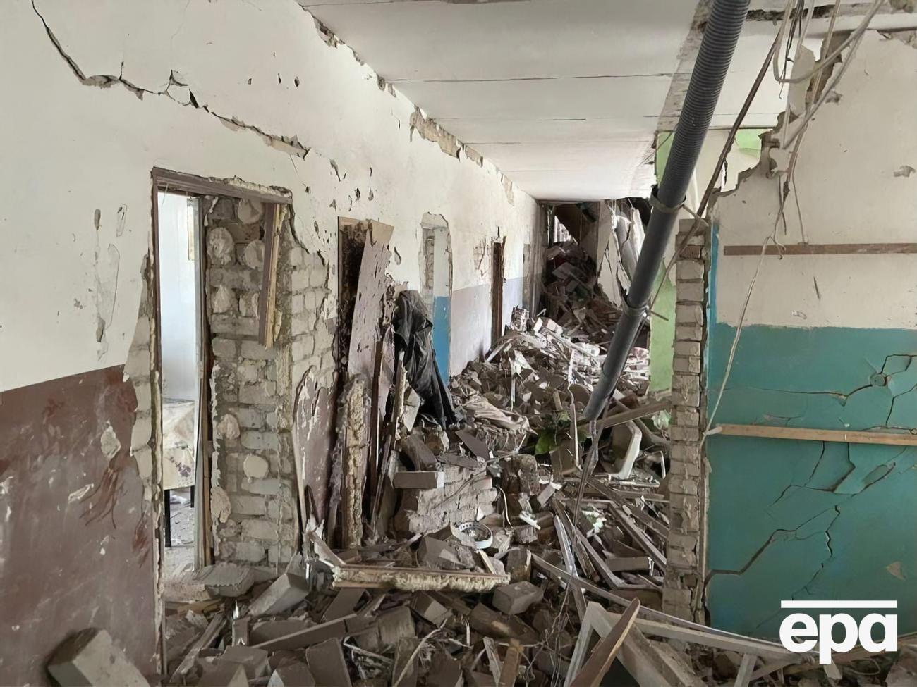 В результате бомбардировки повреждено учреждение образования