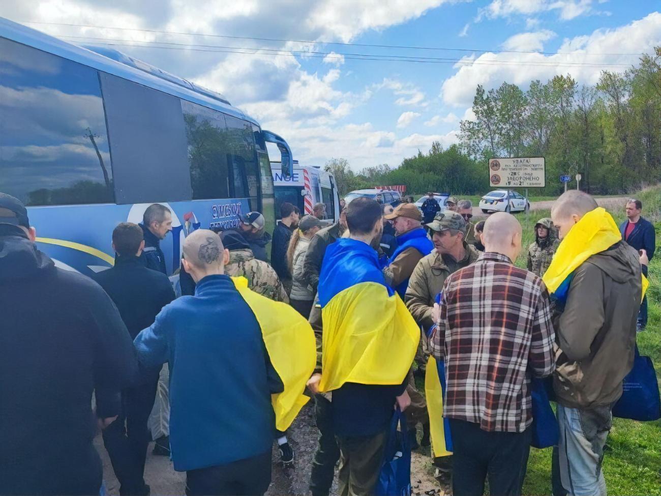 Триває робота щодо повернення всіх українців, зазначили у координаційному штабі