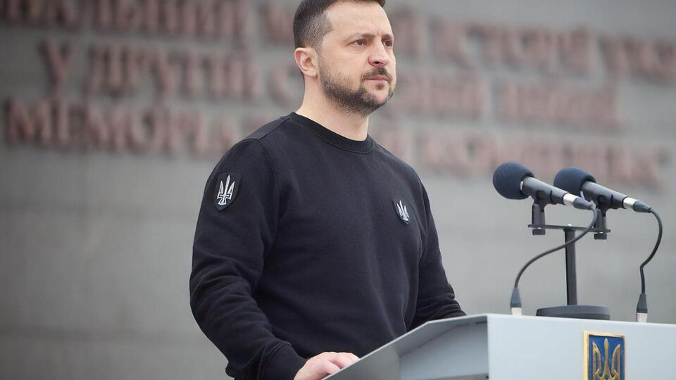 Зеленский: Сегодня нашей команде удалось вернуть из российского плена еще 45 наших воинов. 42 защитника Украины и три защитницы