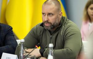 Предварительно, российская ракета С-300 попала на территорию одного из автопарков в Балаклее, отметил Синегубов